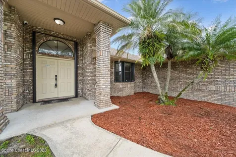 336 Peggy Circle NE Palm Bay FL 32907