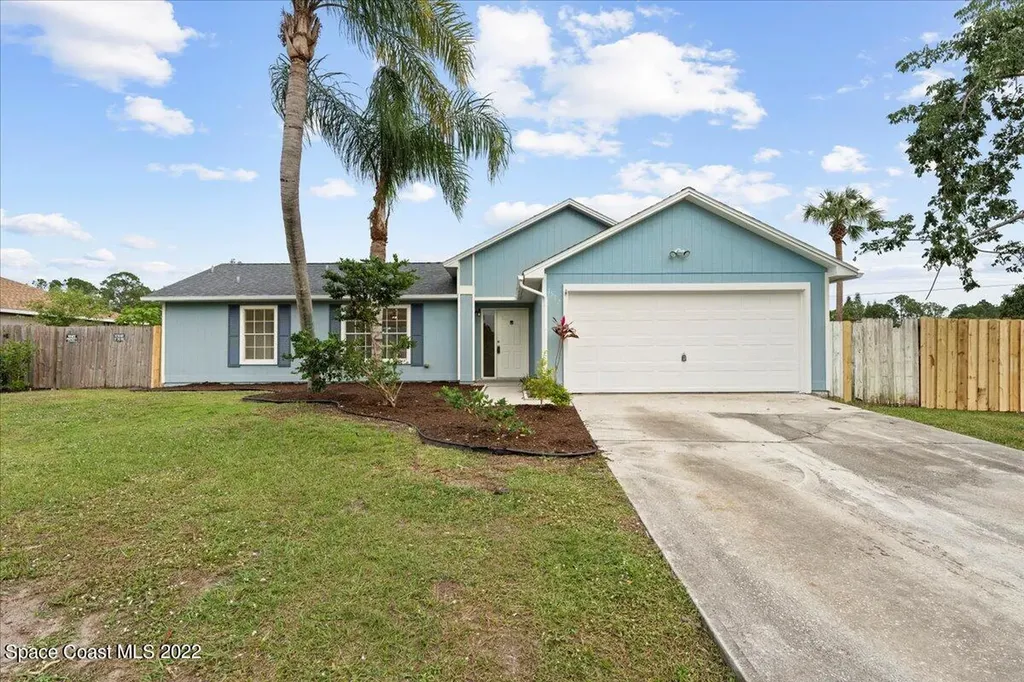 1537 Erie Court SE Palm Bay FL 32909