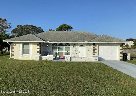 723 Apollo Circle NE Palm Bay FL 32905