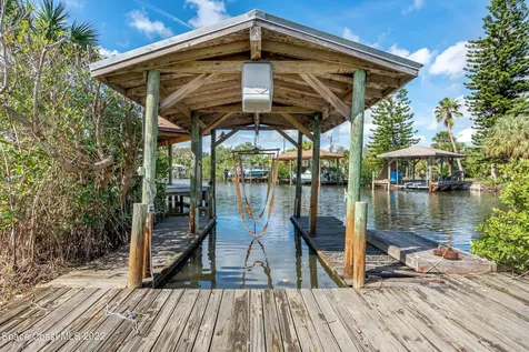 380 Lakeview Drive Melbourne Beach FL 32951