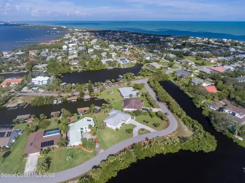 380 Lakeview Drive Melbourne Beach FL 32951