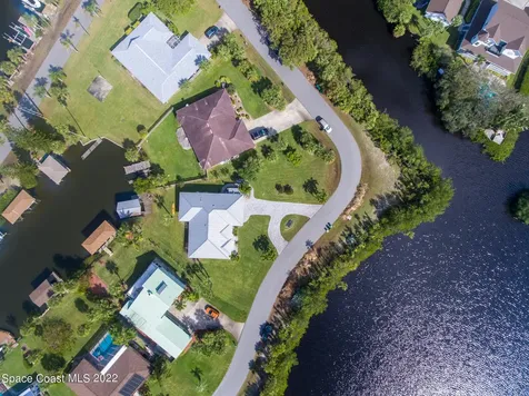 380 Lakeview Drive Melbourne Beach FL 32951
