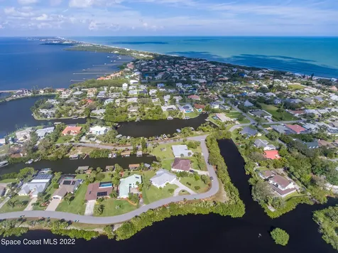 380 Lakeview Drive Melbourne Beach FL 32951