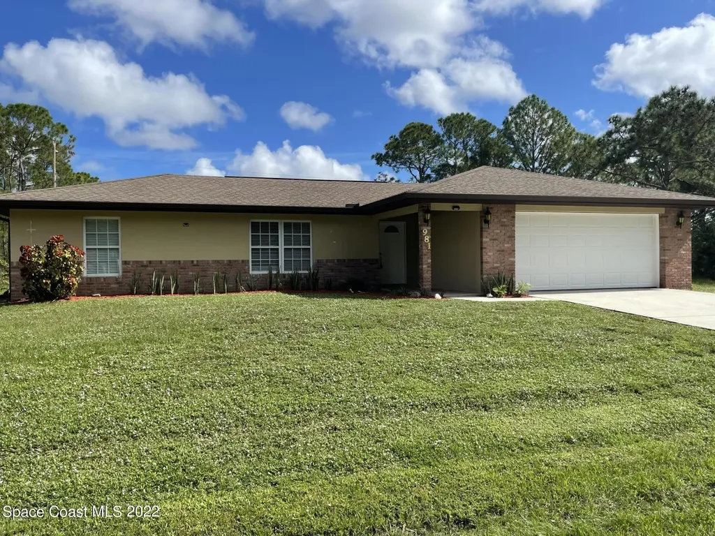 981 Garlenda Avenue SW Palm Bay FL 32908
