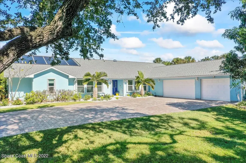 2076 S Courtenay Parkway Merritt Island FL 32952