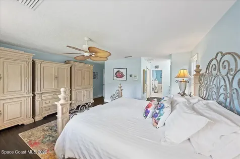 2076 S Courtenay Parkway Merritt Island FL 32952