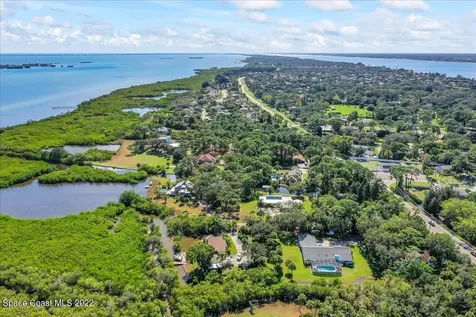 2076 S Courtenay Parkway Merritt Island FL 32952
