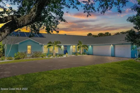 2076 S Courtenay Parkway Merritt Island FL 32952