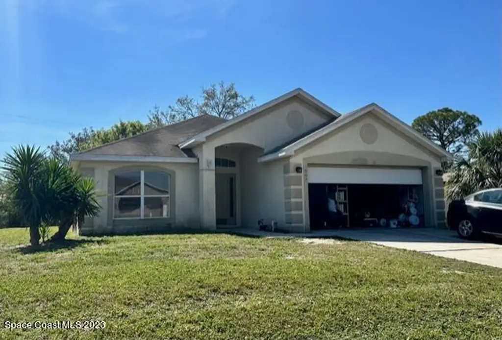 1002 Canton Street NW Palm Bay FL 32907