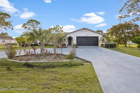 440 Neptune Drive NE Palm Bay FL 32907