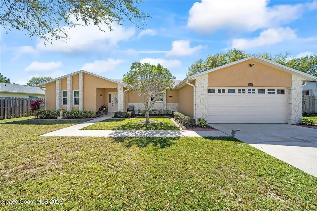 298 Cinnamon Lake Circle Melbourne FL 32901