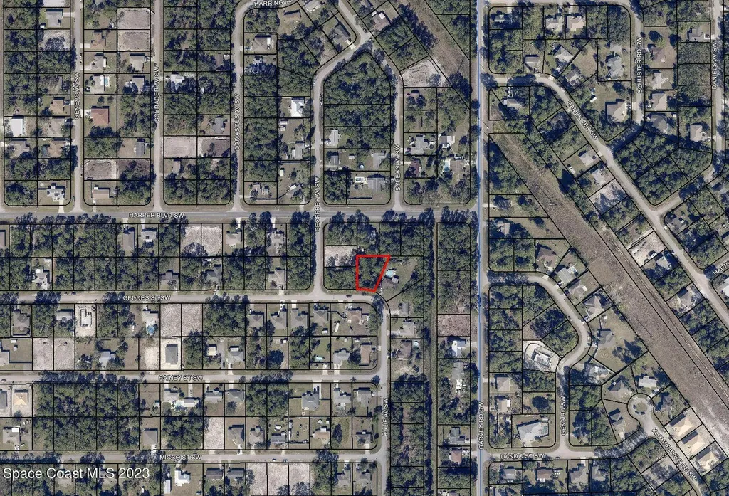 691 Geddes Street SW Palm Bay FL 32908