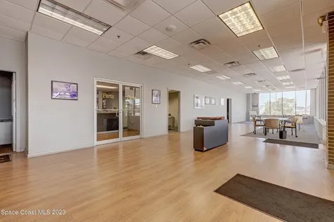 1850 E Merritt Island Causeway Merritt Island FL 32952