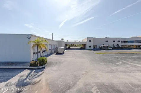 1850 E Merritt Island Causeway Merritt Island FL 32952
