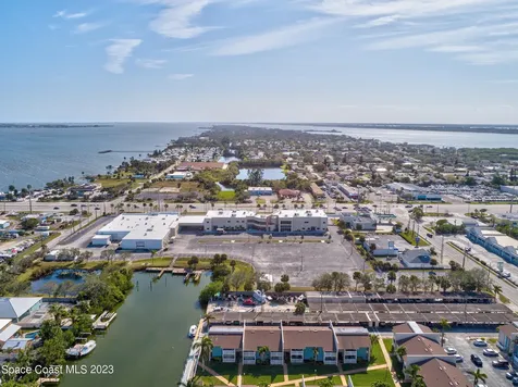 1850 E Merritt Island Causeway Merritt Island FL 32952
