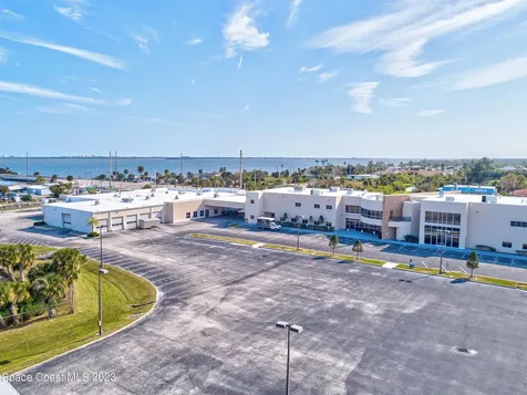 1850 E Merritt Island Causeway Merritt Island FL 32952