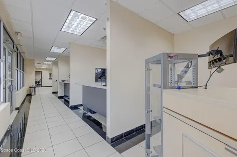 1850 E Merritt Island Causeway Merritt Island FL 32952