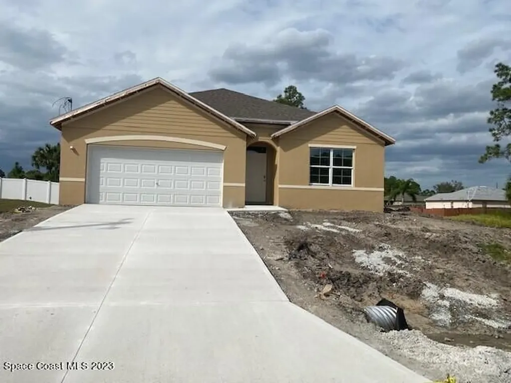 501 Hammond Street SW Palm Bay FL 32908