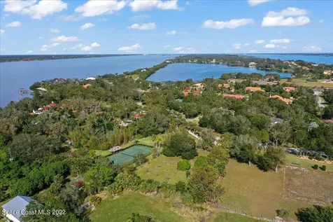 205 Hacienda Drive Merritt Island FL 32952