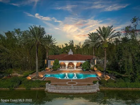 205 Hacienda Drive Merritt Island FL 32952