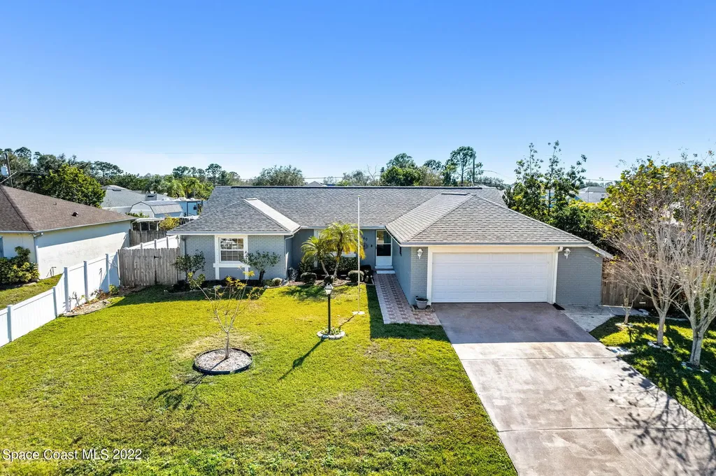 1060 Hosbine Street SE Palm Bay FL 32909