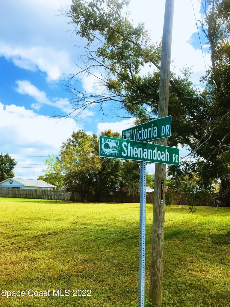 2502 Victoria Drive NE Palm Bay FL 32905