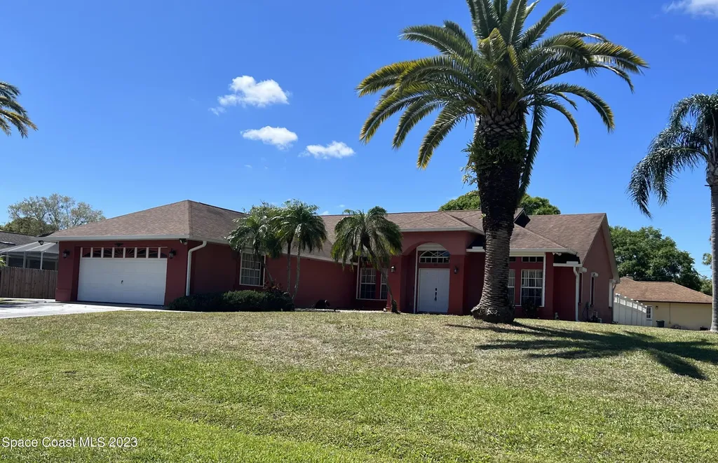 680 Honolulu Avenue NE Palm Bay FL 32907