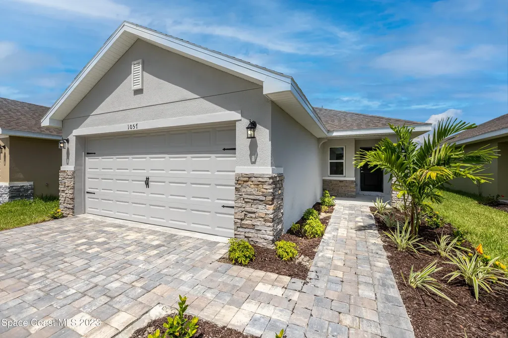 1057 Canfield Circle SE Palm Bay FL 32909