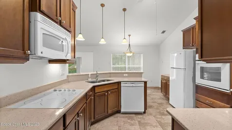 102 Donna Road NE Palm Bay FL 32907
