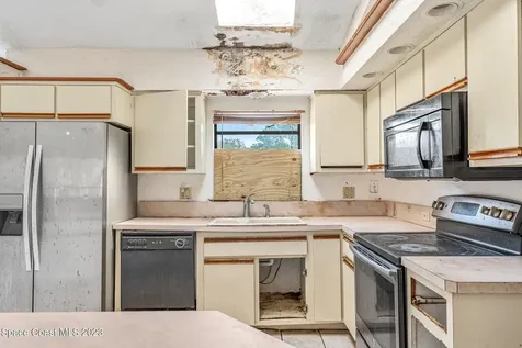 157 Goldcoast Road NE Palm Bay FL 32907