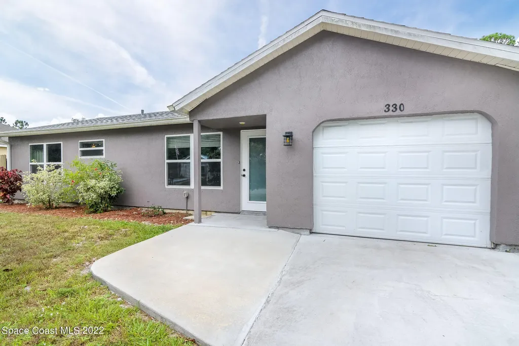 330 Carvalho Street SE Palm Bay FL 32909