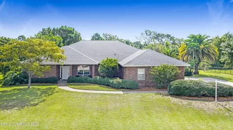 1659 Country Cove Circle Malabar FL 32950