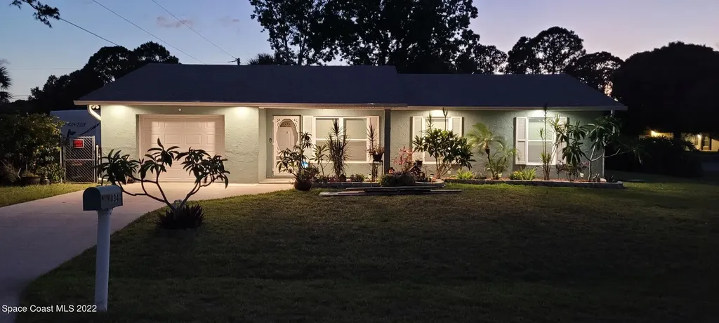 834 Crawford Avenue SE Palm Bay FL 32909