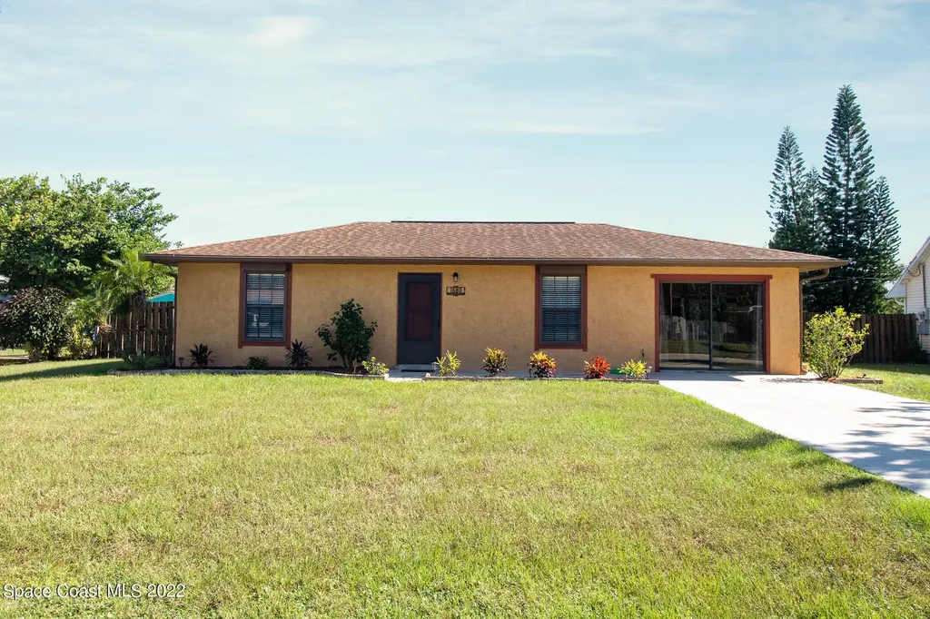 1680 Sadigo Street SE Palm Bay FL 32909