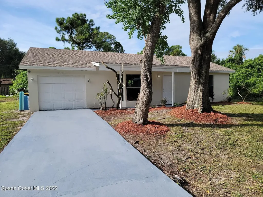 610 Cardinal Street SE Palm Bay FL 32909