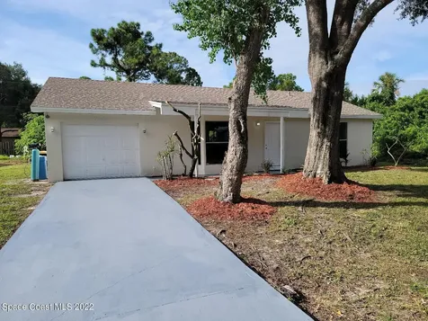 610 Cardinal Street SE Palm Bay FL 32909