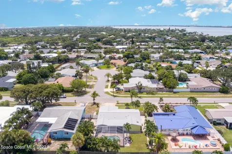 252 Coral Way W Indialantic FL 32903