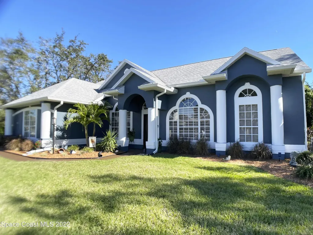 1740 Country Cove Circle Malabar FL 32950