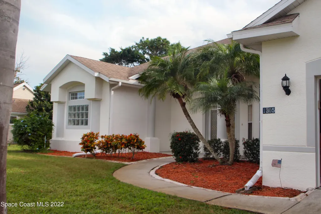 1305 York Circle Melbourne FL 32904
