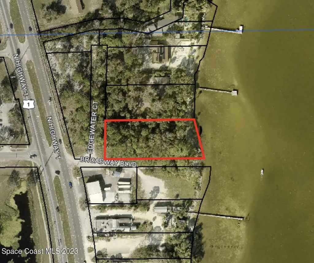 5400 Edgewater Court Cocoa FL 32927