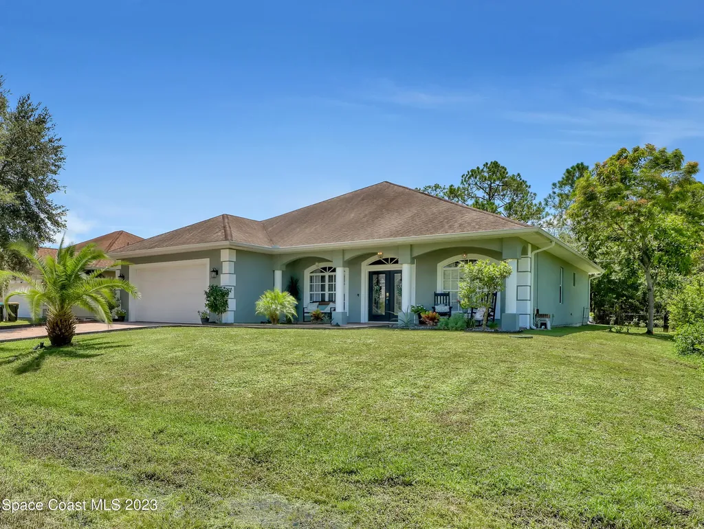 1592 Welland Street SE Palm Bay FL 32909