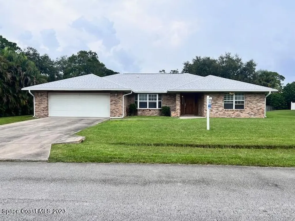 243 Jaro Street NE Palm Bay FL 32907