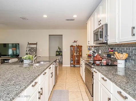 1015 Cloverleaf Avenue SE Palm Bay FL 32909
