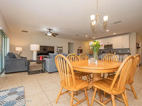 1015 Cloverleaf Avenue SE Palm Bay FL 32909