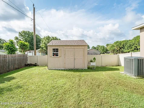 1015 Cloverleaf Avenue SE Palm Bay FL 32909