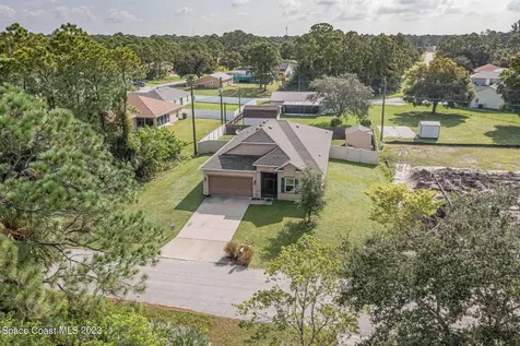 1015 Cloverleaf Avenue SE Palm Bay FL 32909