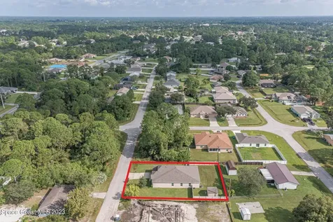 1015 Cloverleaf Avenue SE Palm Bay FL 32909