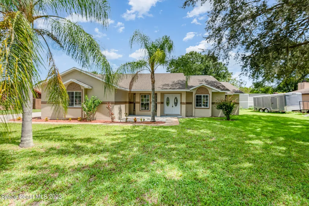 4390 London Town Road Titusville FL 32796