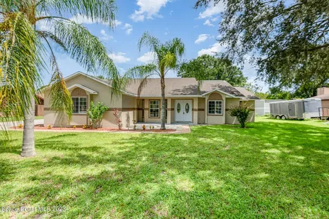 4390 London Town Road Titusville FL 32796