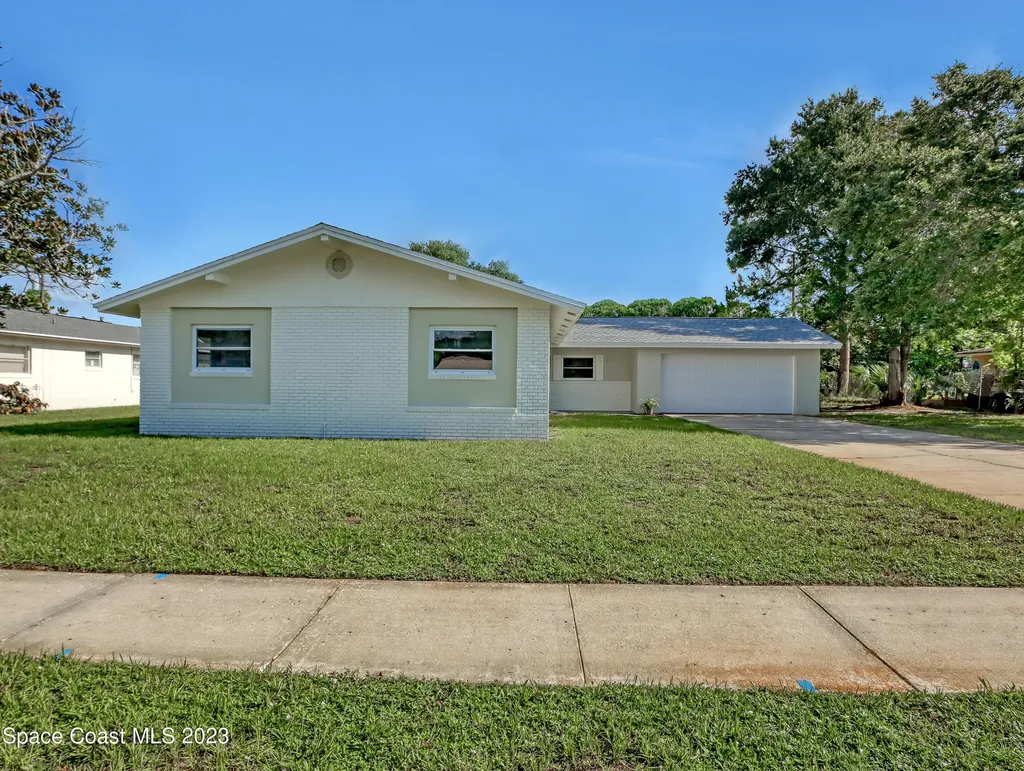 1620 Tee Circle Titusville FL 32780